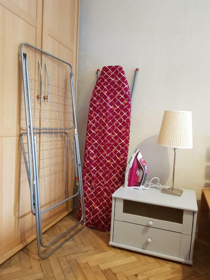 Sunflower Apartment Near Kiev Airport & Railway Station & Center City! Exterior foto