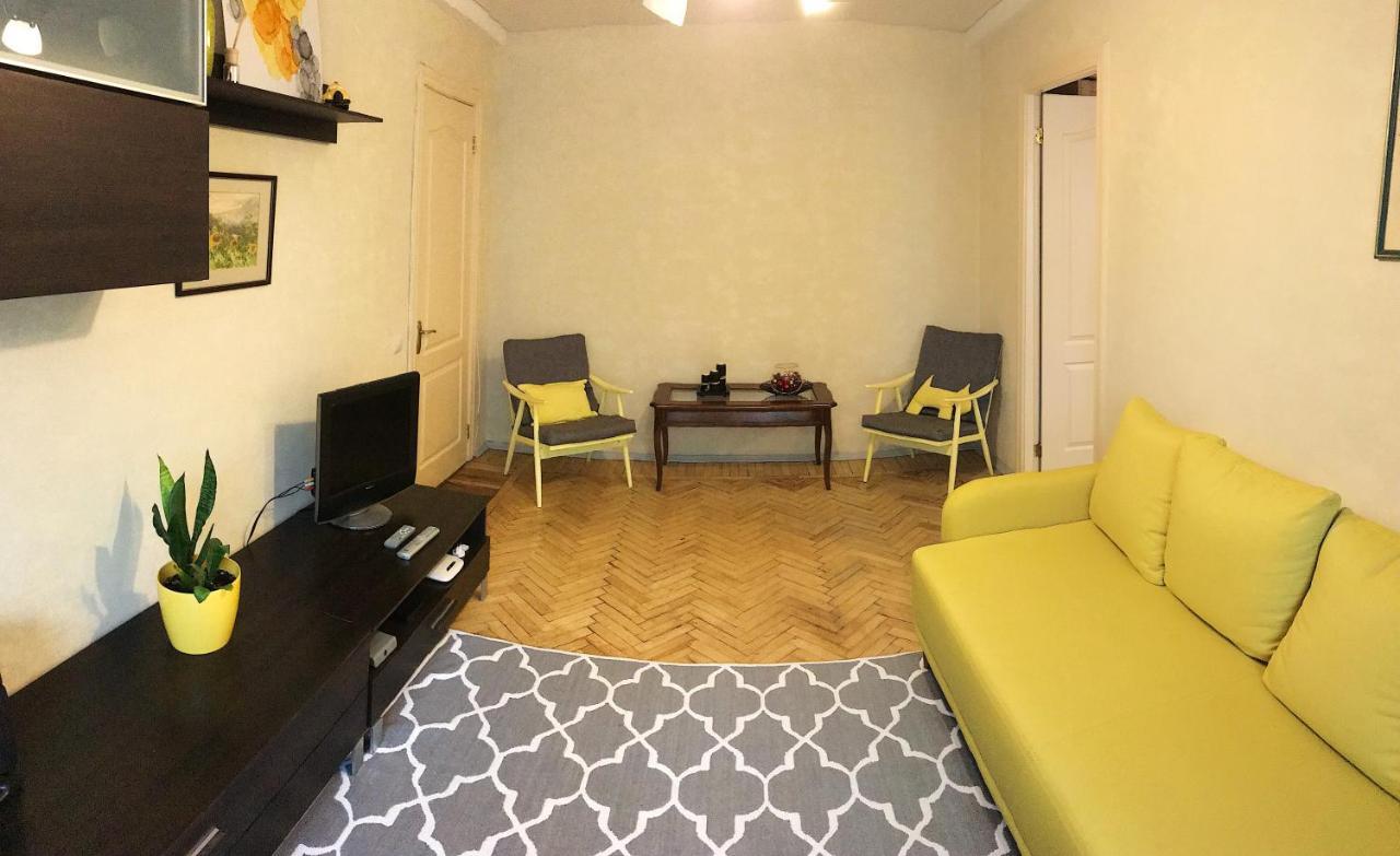 Sunflower Apartment Near Kiev Airport & Railway Station & Center City! Exterior foto